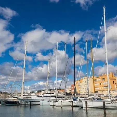 Familial Avant Port - 5 Pers. - Fr-1-880-12 * Agde